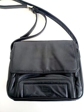 Veneto New York Black Leather Crossbody Bag